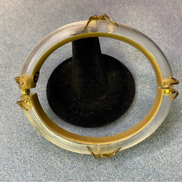 Vintage Alexis Bittar lucite bangle - Picture 3 of 8